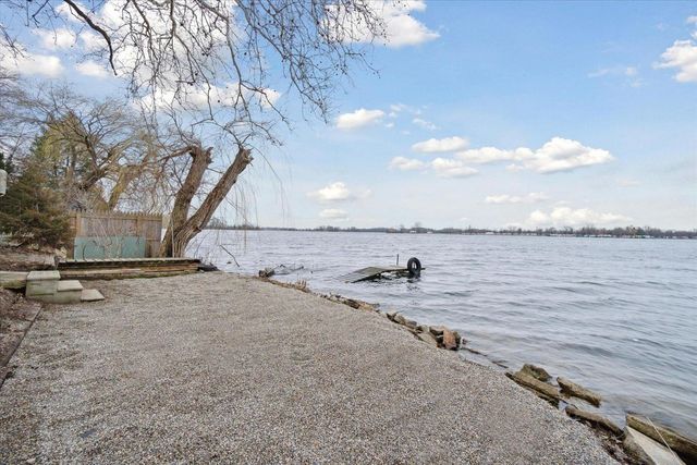 107 Studer Drive, Grass Lake, MI 49240