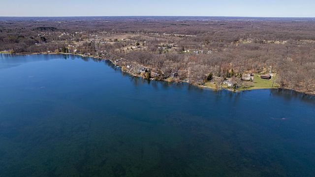 107 Studer Drive, Grass Lake, MI 49240