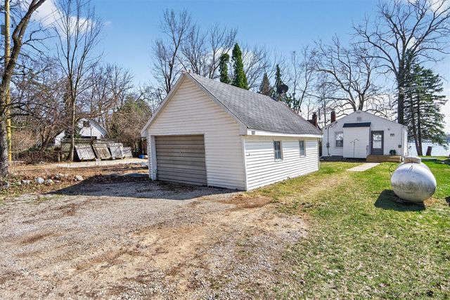 107 Studer Drive, Grass Lake, MI 49240