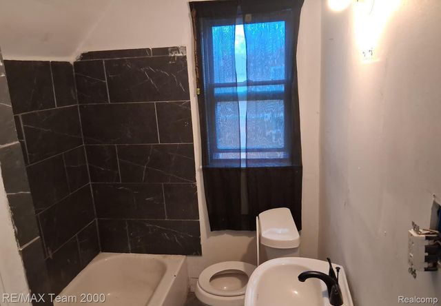 9925 Bishop Street, Detroit, MI 48224