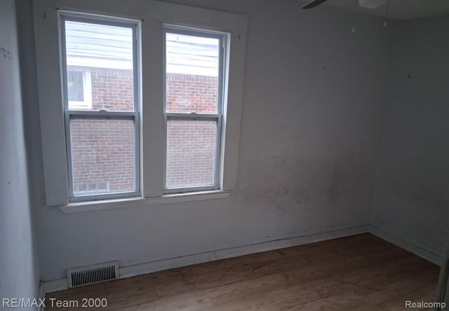 9925 Bishop Street, Detroit, MI 48224