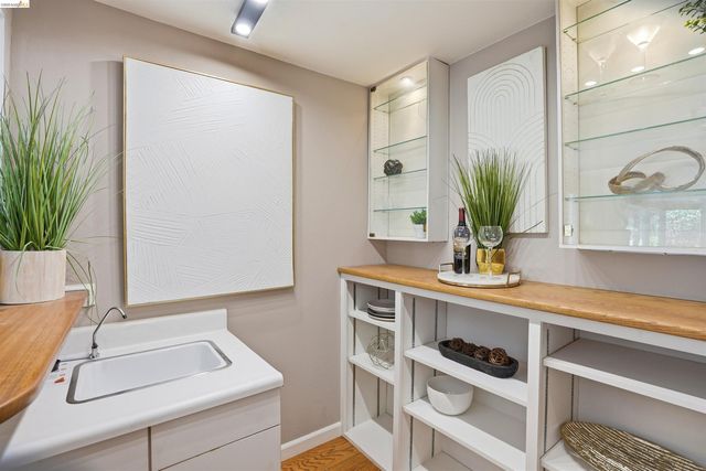 4500 Oak Hill Rd, Oakland, CA 94605