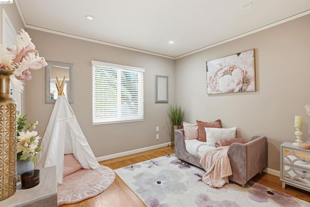 4500 Oak Hill Rd, Oakland, CA 94605