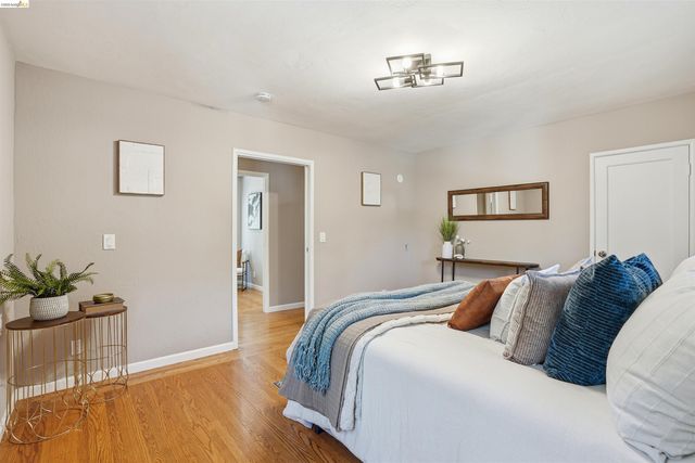 4500 Oak Hill Rd, Oakland, CA 94605