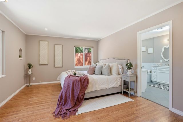 4500 Oak Hill Rd, Oakland, CA 94605