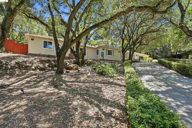 4500 Oak Hill Rd, Oakland, CA 94605