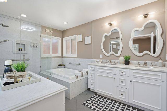4500 Oak Hill Rd, Oakland, CA 94605