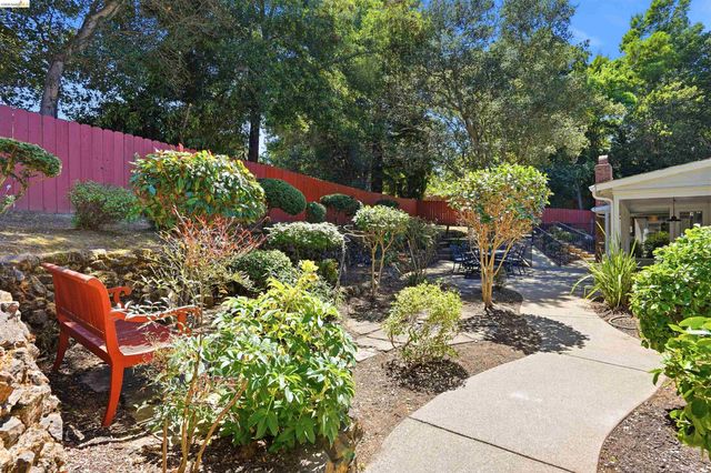 4500 Oak Hill Rd, Oakland, CA 94605
