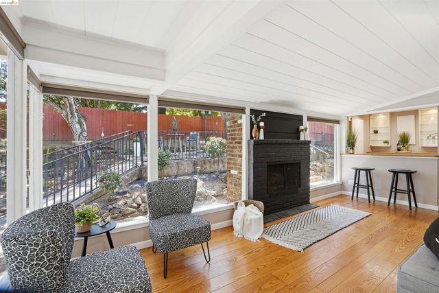 4500 Oak Hill Rd, Oakland, CA 94605