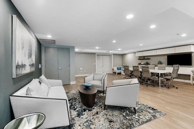 715 Bayshore Drive 904, Fort Lauderdale, FL 33304