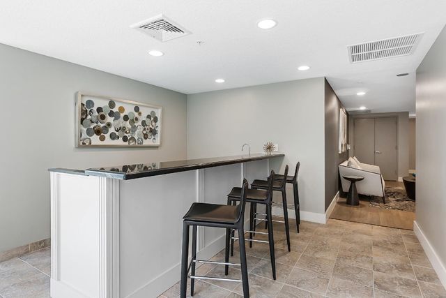 715 Bayshore Drive 904, Fort Lauderdale, FL 33304