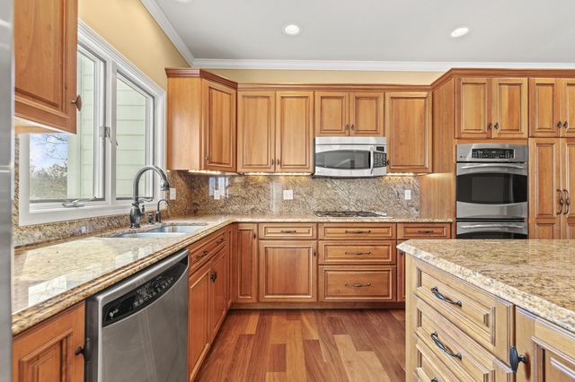 2808 WILD PLUM CT, Columbia, MO 65201