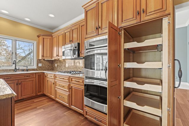 2808 WILD PLUM CT, Columbia, MO 65201