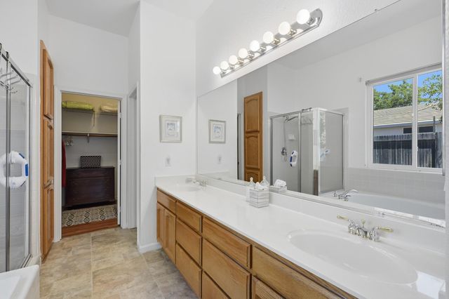 8329 Oakwood Hills Cir, Citrus Heights, CA 95610