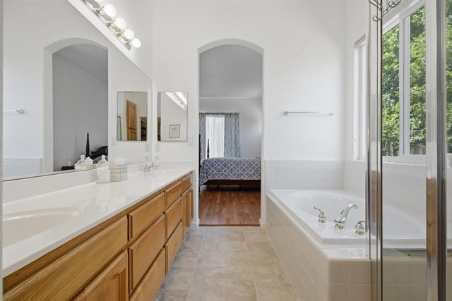 8329 Oakwood Hills Cir, Citrus Heights, CA 95610