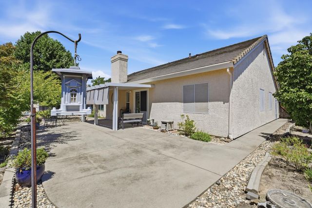 8329 Oakwood Hills Cir, Citrus Heights, CA 95610