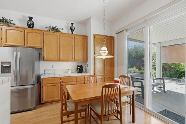 8329 Oakwood Hills Cir, Citrus Heights, CA 95610