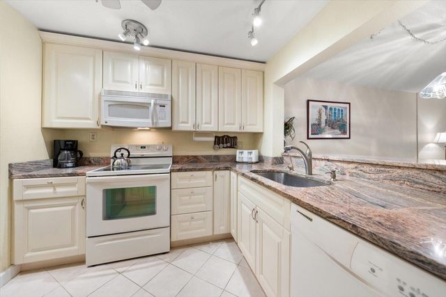 12300 VONN ROAD 7106, Largo, FL 33774