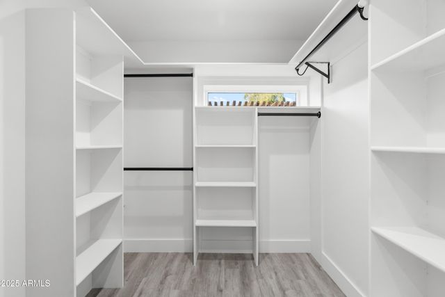 2502 E WHITTON Avenue, Phoenix, AZ 85016