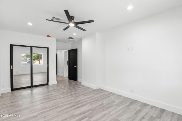 2502 E WHITTON Avenue, Phoenix, AZ 85016