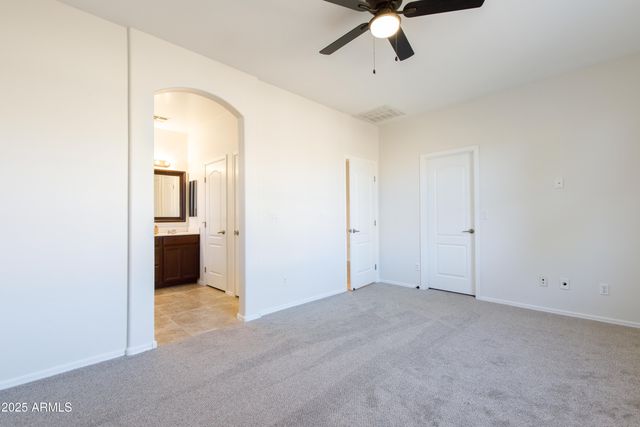 17366 W FETLOCK Trail, Surprise, AZ 85387