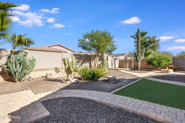 17366 W FETLOCK Trail, Surprise, AZ 85387