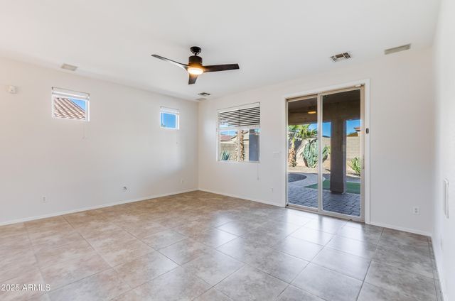 17366 W FETLOCK Trail, Surprise, AZ 85387