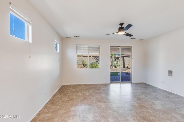 17366 W FETLOCK Trail, Surprise, AZ 85387