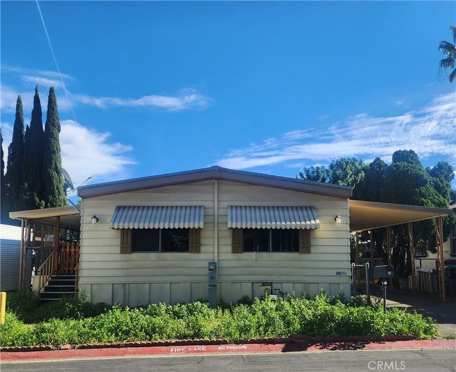 Image 1 of property listing at 995 Pomona Road 33, Corona, CA 92882