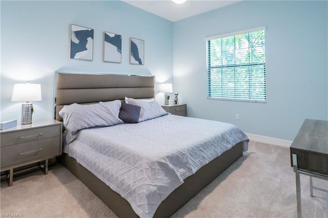 13479 Sumter LN, Naples, FL 34109