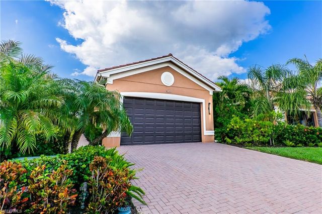 13479 Sumter LN, Naples, FL 34109