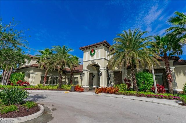 13479 Sumter LN, Naples, FL 34109