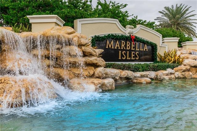 13479 Sumter LN, Naples, FL 34109