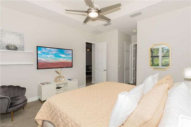 13479 Sumter LN, Naples, FL 34109