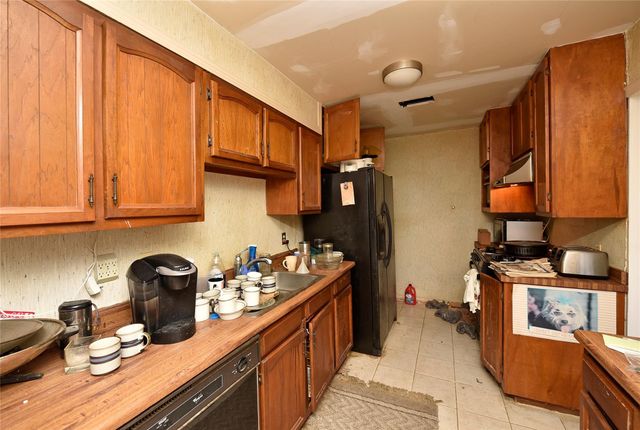 911 Wynnwood Lane, Houston, TX 77008