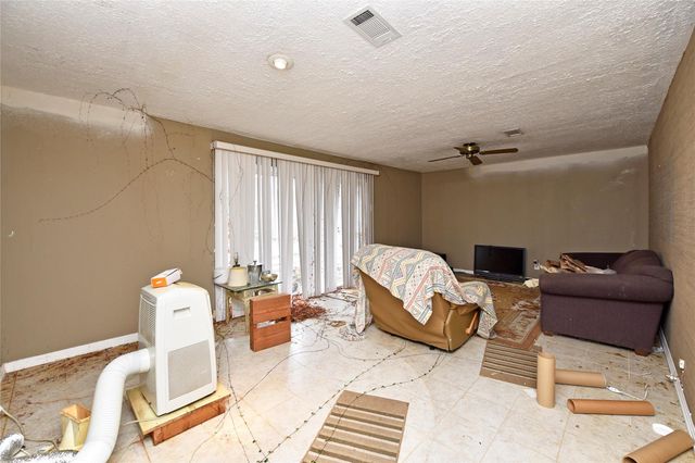 911 Wynnwood Lane, Houston, TX 77008