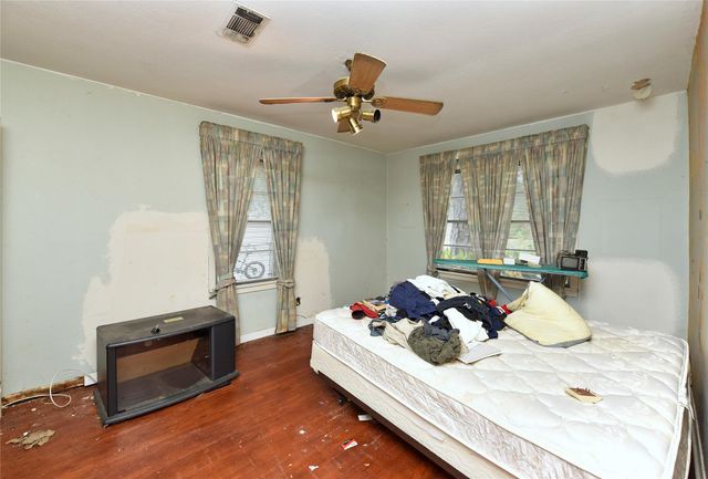 911 Wynnwood Lane, Houston, TX 77008