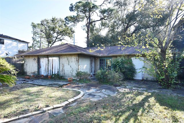 911 Wynnwood Lane, Houston, TX 77008