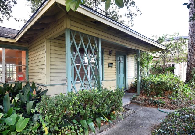 911 Wynnwood Lane, Houston, TX 77008