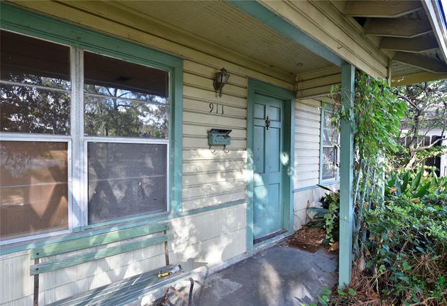 911 Wynnwood Lane, Houston, TX 77008
