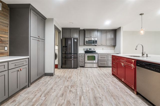 2511 Ridgemoor Court, Arlington, TX 76016