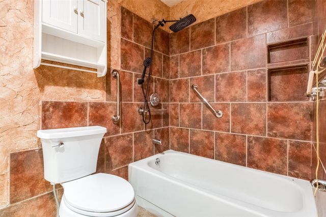 2511 Ridgemoor Court, Arlington, TX 76016