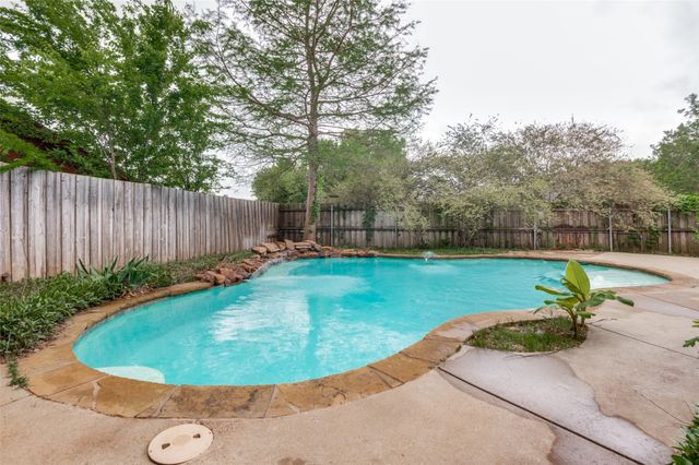 2511 Ridgemoor Court, Arlington, TX 76016