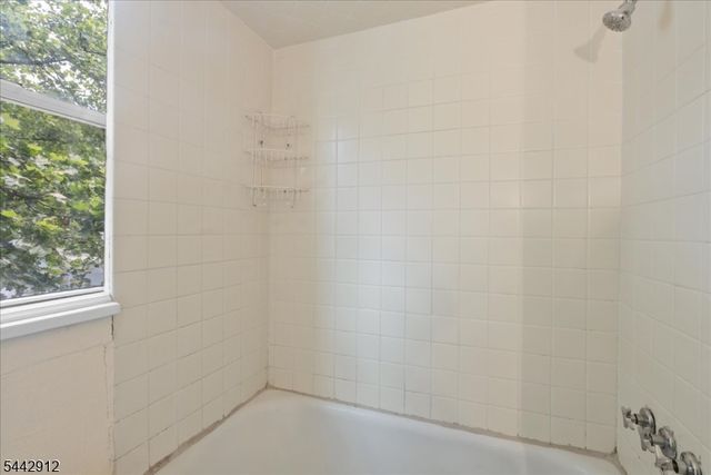 191 Brown Ave, Prospect Park Boro, NJ 07508
