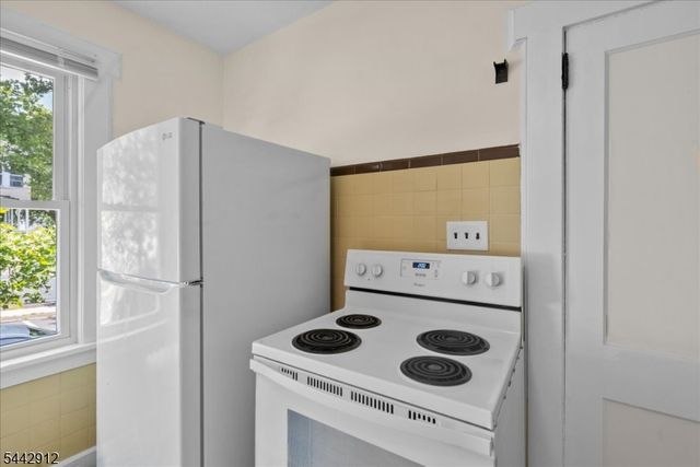 191 Brown Ave, Prospect Park Boro, NJ 07508