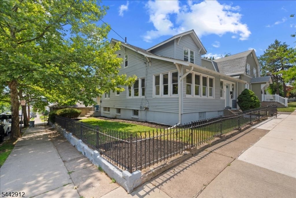 191 Brown Ave, Prospect Park Boro, NJ 07508