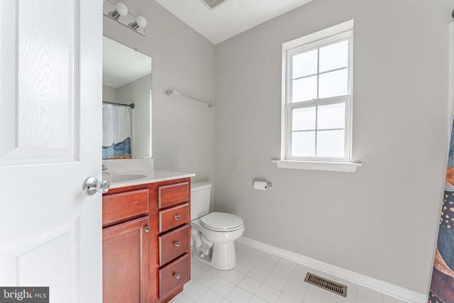 1422 BRAYDEN DR, Boothwyn, PA 19061