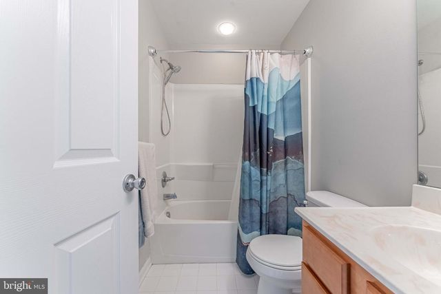 1422 BRAYDEN DR, Boothwyn, PA 19061