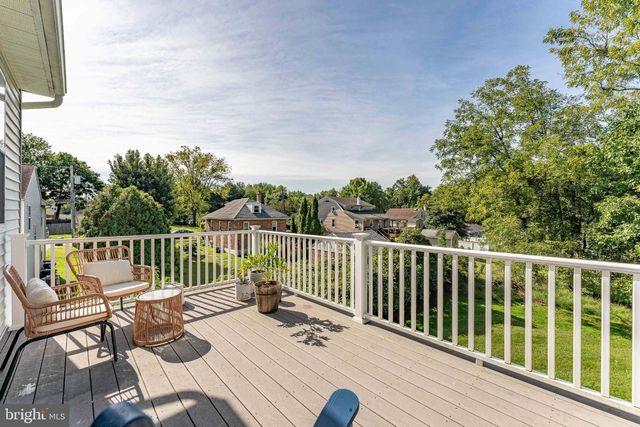 1422 BRAYDEN DR, Boothwyn, PA 19061