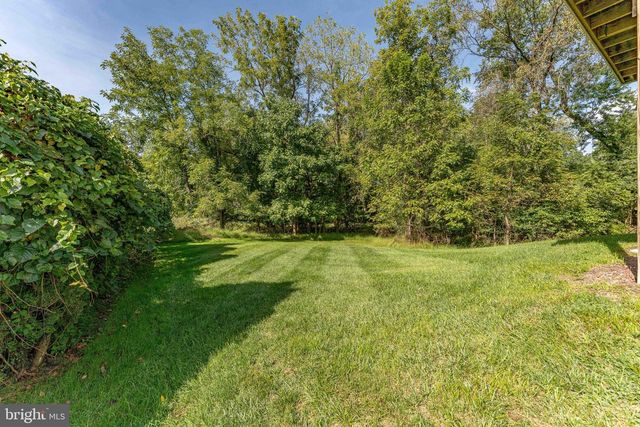1422 BRAYDEN DR, Boothwyn, PA 19061
